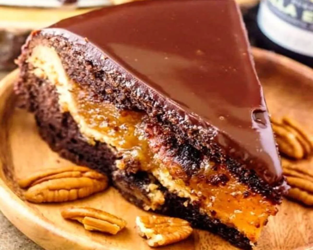 Chocolate Pecan Pie Cake