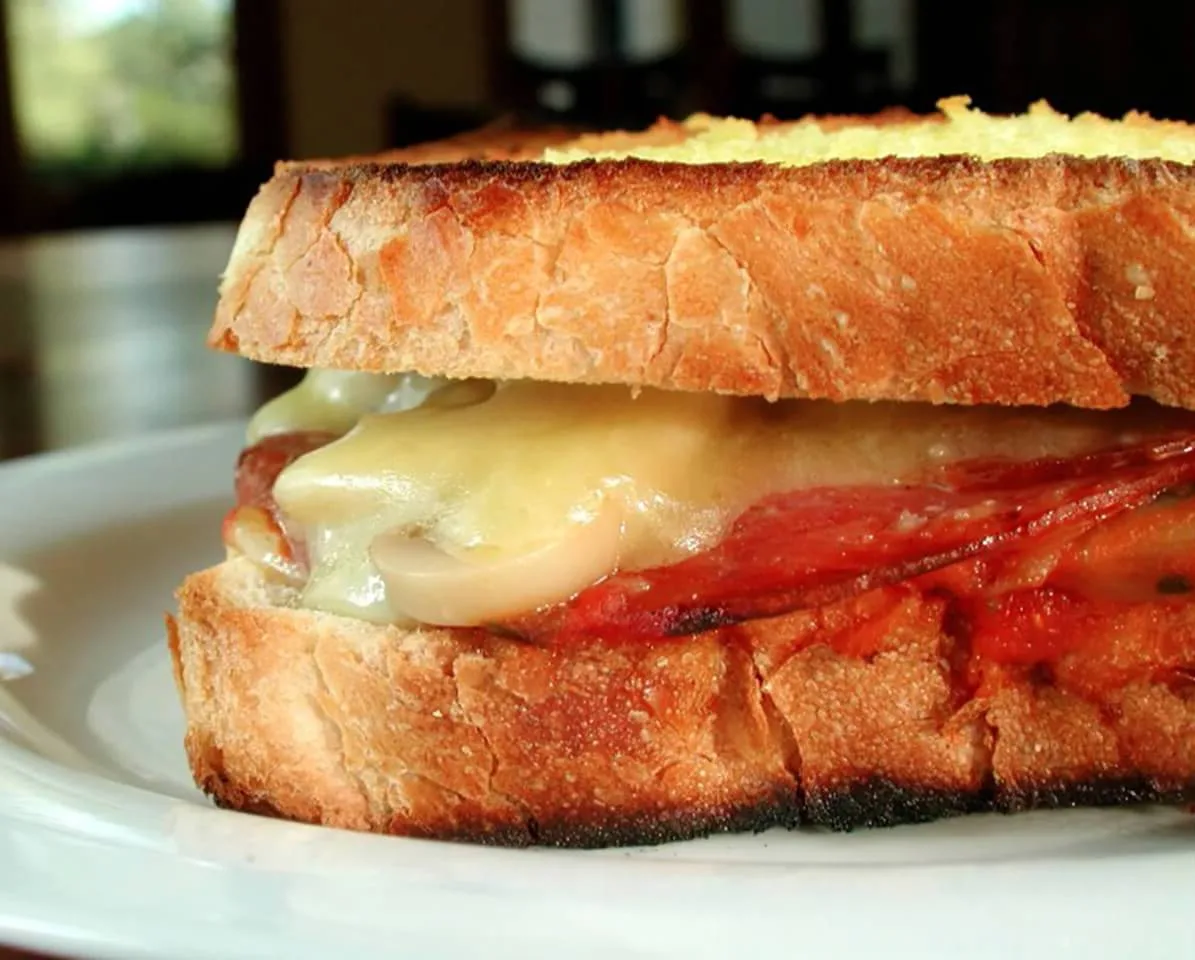 Pepperoni Grilled Cheese Sandwich