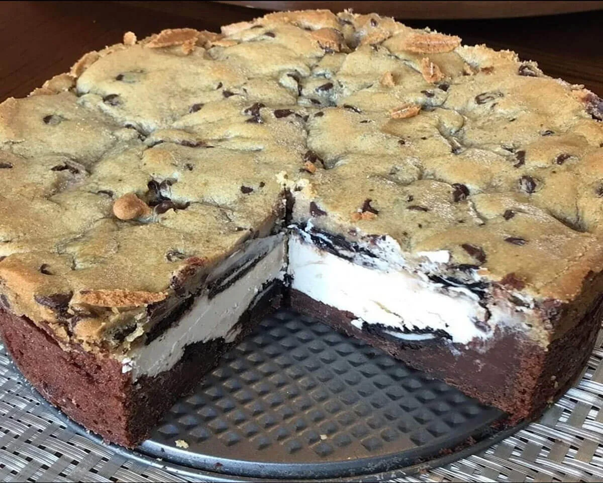 5 Layer Cookie Box Brownie Cheesecake