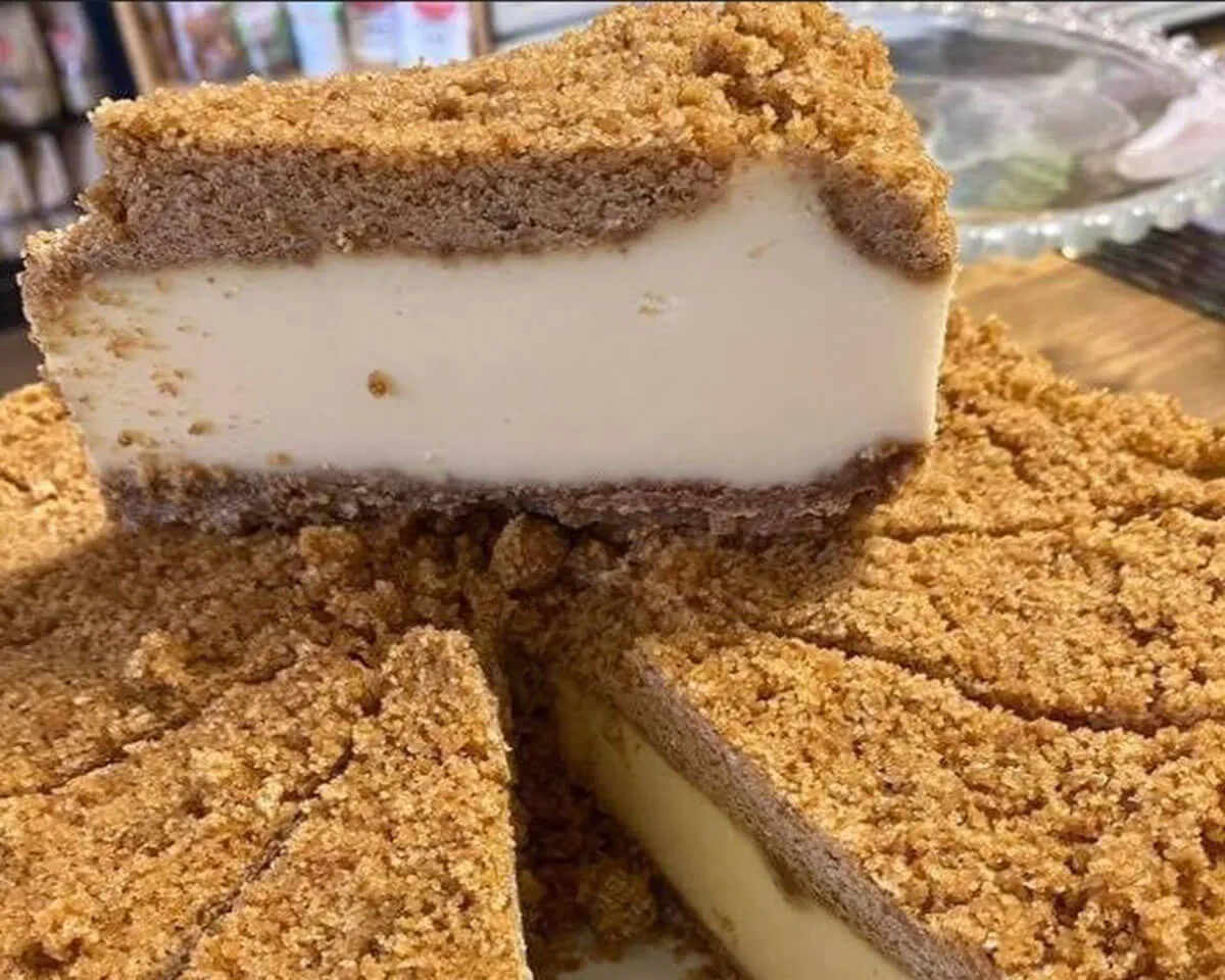 Creamy Graham Cracker Cheesecake