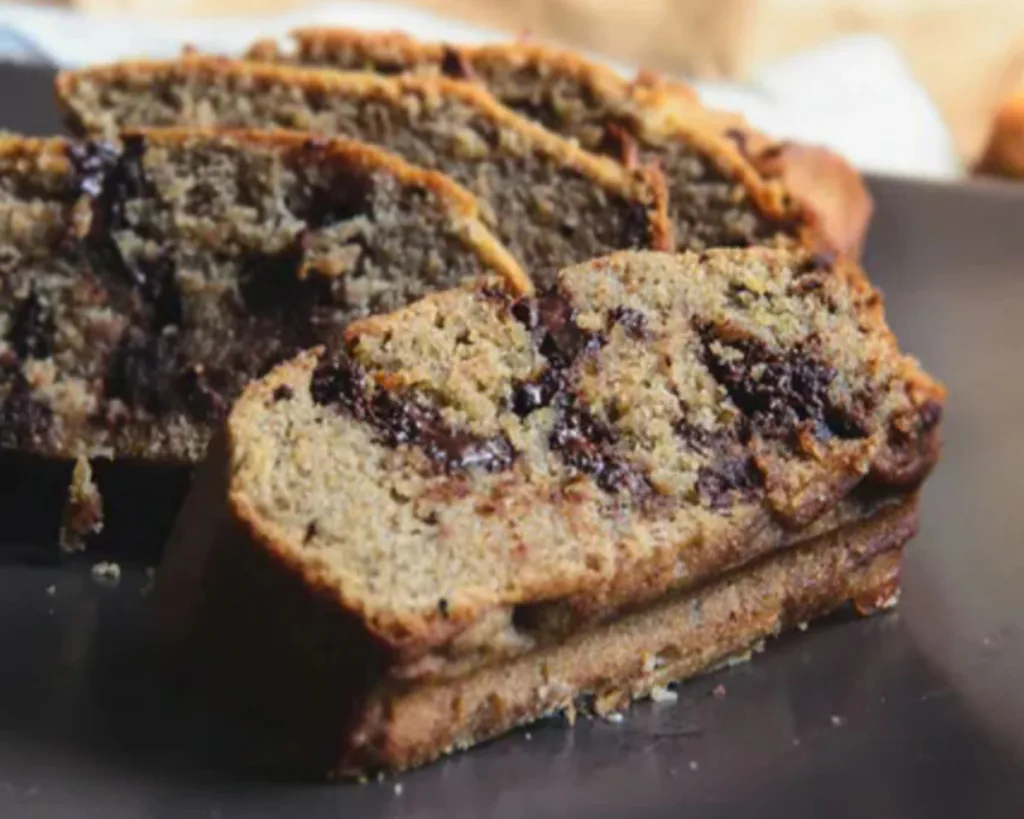 HEALTHY CINNAMON SWIRL BANANA BREAD