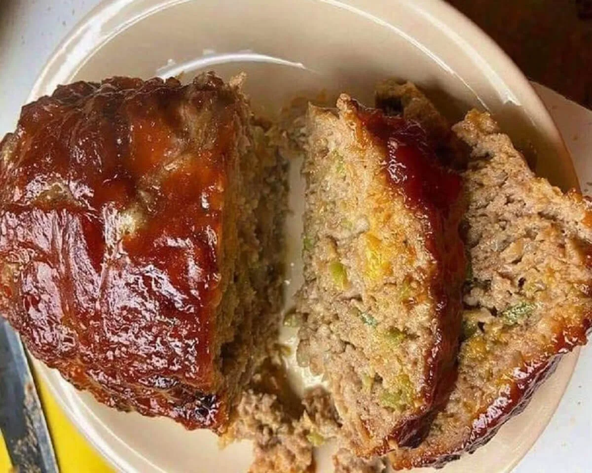 Meatloaf with Ritz Crackers and Cheddar Cheese