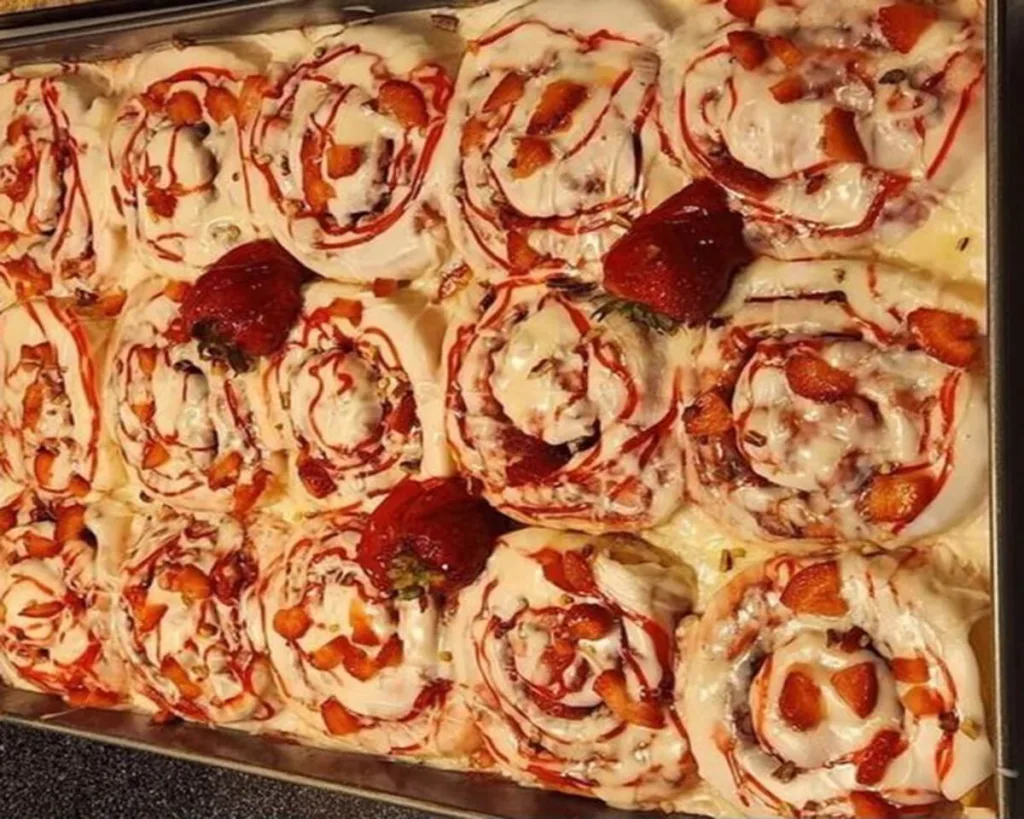 Strawberry Cream Cheese Rolls