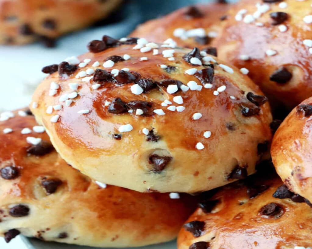 Easy Chocolate Brioche Buns